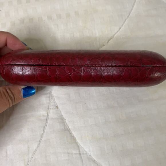 Vintage Dolce & Gabbana Clamshell Eyeglass or Sunglasses Case Red. See video - Picture 2 of 9